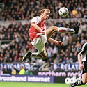 100 pics Arsenal FC answers Bergkamp